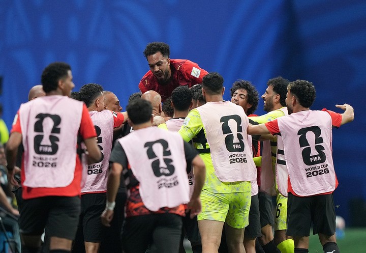تألق استثنائي من حارس منتخب مصر مصطفى شوبير، الذي كان نجم الشوط الأول بلا منازع، بعدما تصدى لثلاث فرص محققة.وكالة شينخوا 111.jpg