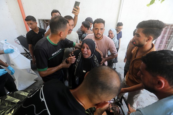ودّع المشيّعون جثامين ثلاثة فلسطينيين قُتلوا في غارات إسرائيلية على حيّ الزيتون بمدينة غزة وبلدة بيت لاهيا، في الرابع من يوليو/تموز 2026.صورة: بلال أسامة