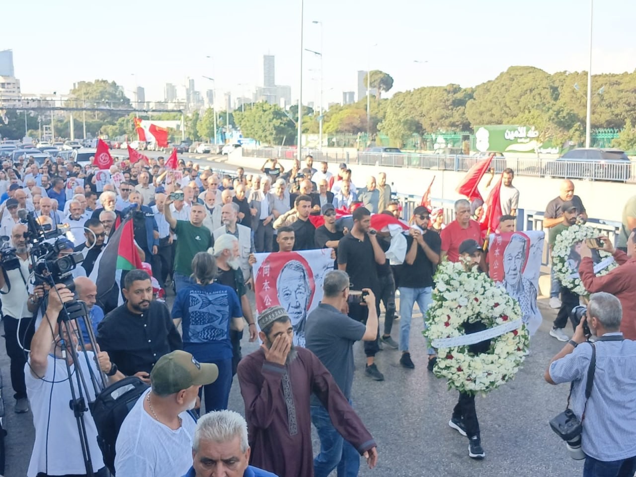 تشييع جثمان كوزو أوكاموتو إلى مثواه الأخير في موكب مهيب وحضور فلسطيني ولبناني وعربي 15.jpg