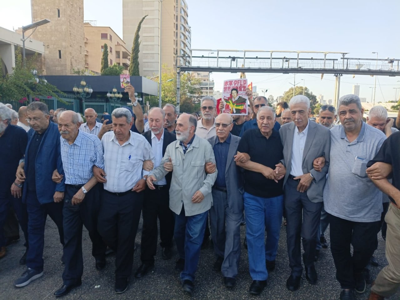 تشييع جثمان كوزو أوكاموتو إلى مثواه الأخير في موكب مهيب وحضور فلسطيني ولبناني وعربي 1.jpg