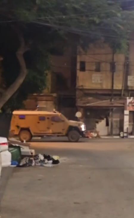 قوات الاحتلال تقتحم مدينة قلقيلية من الحاجز الجنوبي.jpg