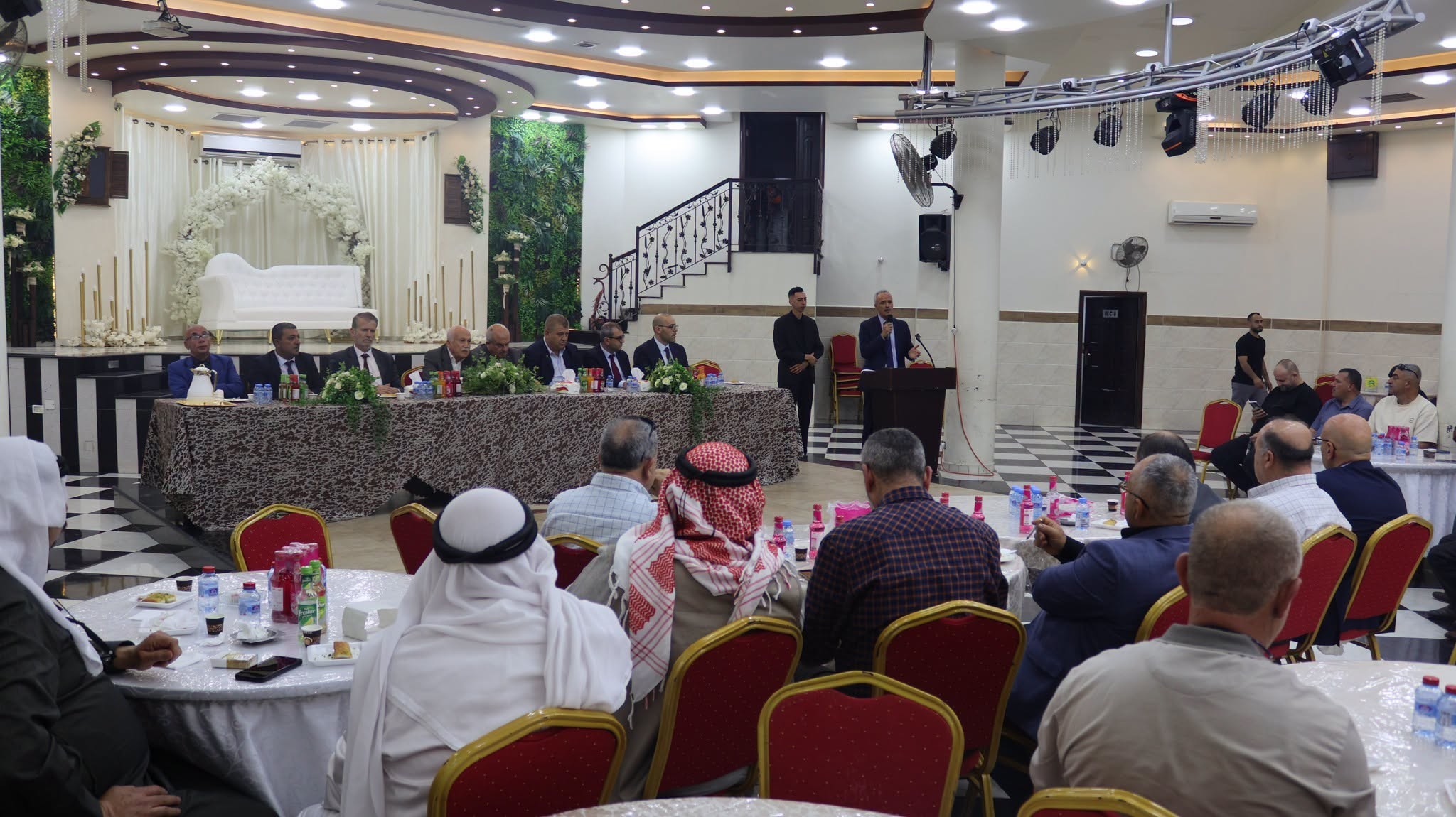 سمحان يشارك في اجتماع وزاري بمكب زهرة الفنجان لبحث تطوير إدارة النفايات الصلبة وتعزيز صمود أهالي سيلة الظهر 1.jpg