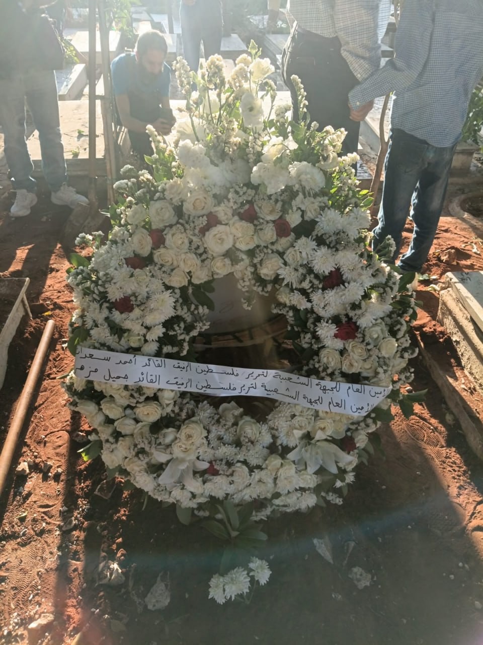 تشييع جثمان كوزو أوكاموتو إلى مثواه الأخير في موكب مهيب وحضور فلسطيني ولبناني وعربي 17.jpg