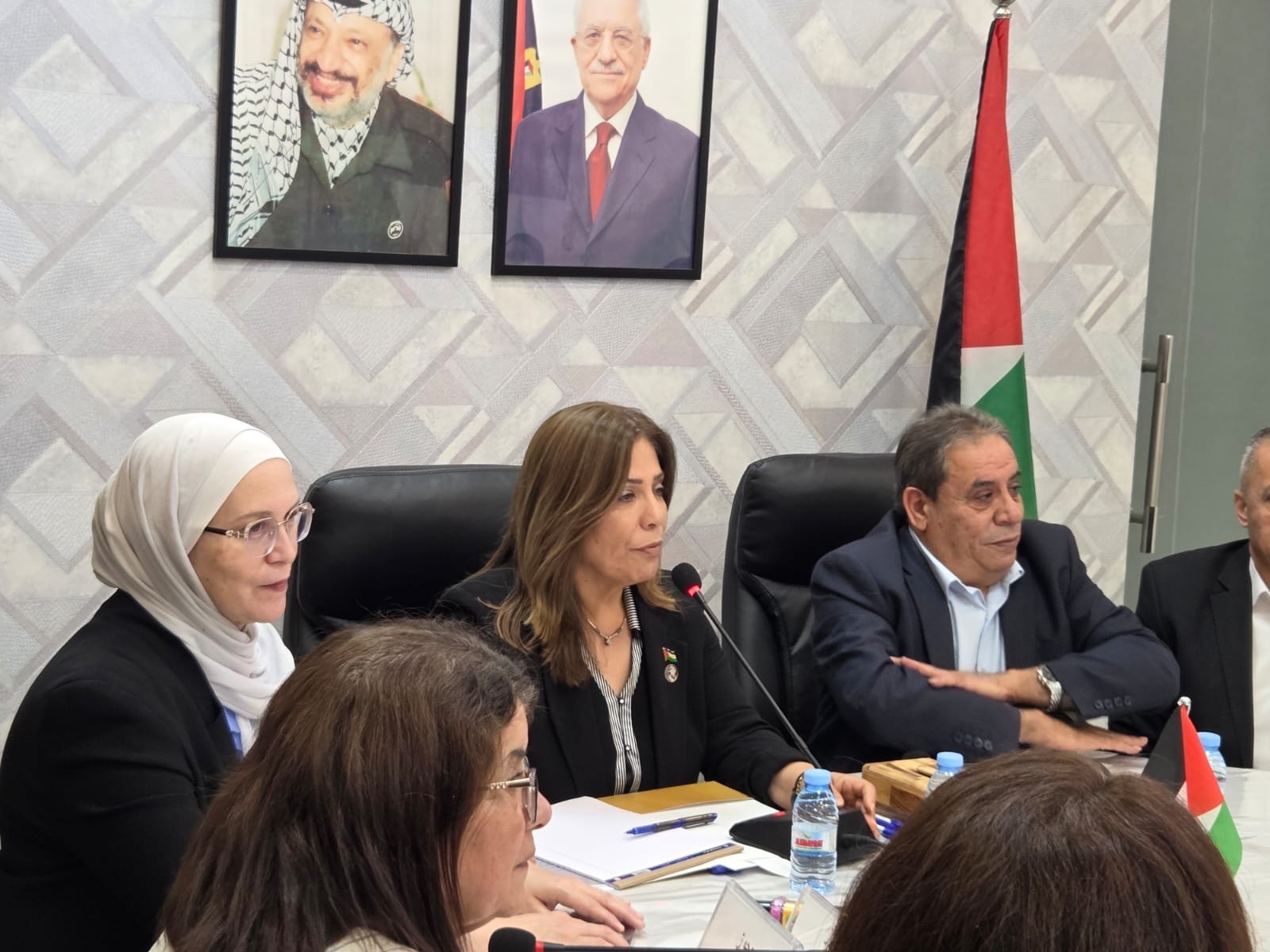 الخليلي تلتقي المؤسسات النسوية والرسمية في بيت لحم وتعلن عن مبادرة اقتصادية لدعم الجمعيات والمشاريع النسوية