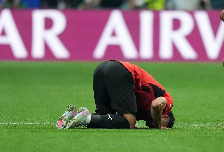 تألق استثنائي من حارس منتخب مصر مصطفى شوبير، الذي كان نجم الشوط الأول بلا منازع، بعدما تصدى لثلاث فرص محققة.وكالة شينخوا.jpg