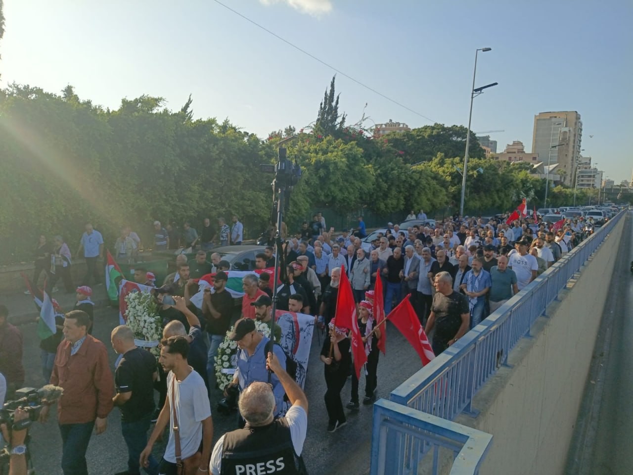 تشييع جثمان كوزو أوكاموتو إلى مثواه الأخير في موكب مهيب وحضور فلسطيني ولبناني وعربي 111.jpg