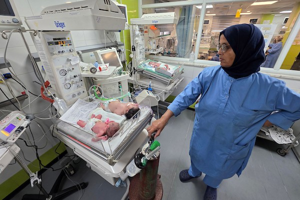 يواجه المرضى والرضع الذين يعتمدون على الأكسجين مخاطر متزايدة في خان يونس، جنوب قطاع غزة، في 15 أغسطس/آب 2026. (صورة: طارق)