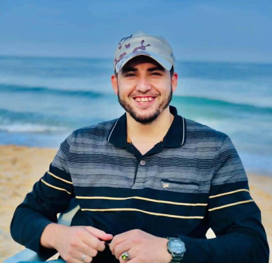 استشهاد عبد الفتاح أبو العيش متأثرًا بإصابته في القصف قبل قليل على حي تل الهوا جنوب غربي مدينة غزة.jpg