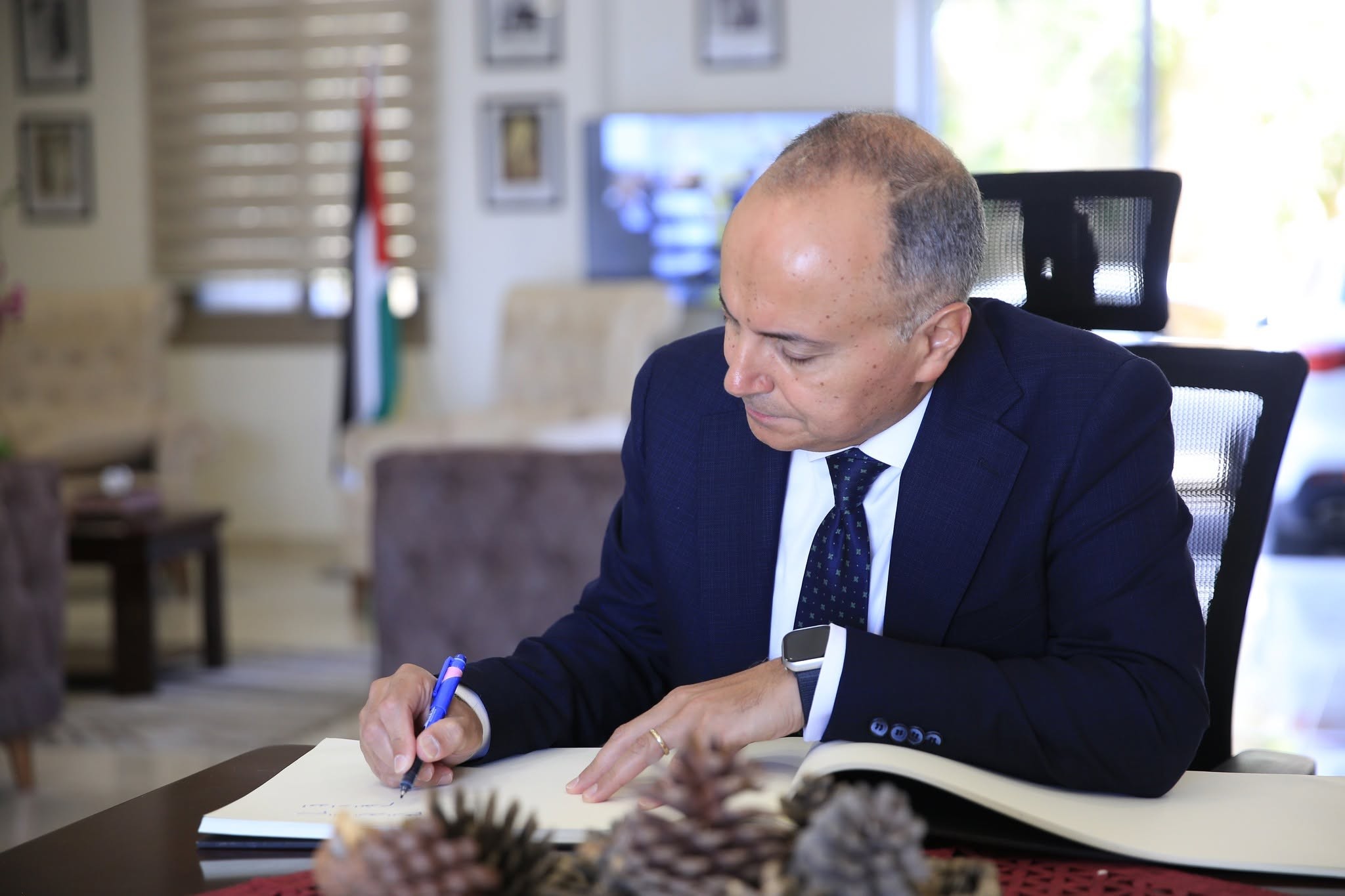 المدرسة الوطنية الفلسطينية للإدارة تودّع السفير المصري إيهاب سليمان وتثمن جهوده في تعزيز العلاقات الفلسطينية المصرية 3.jpg