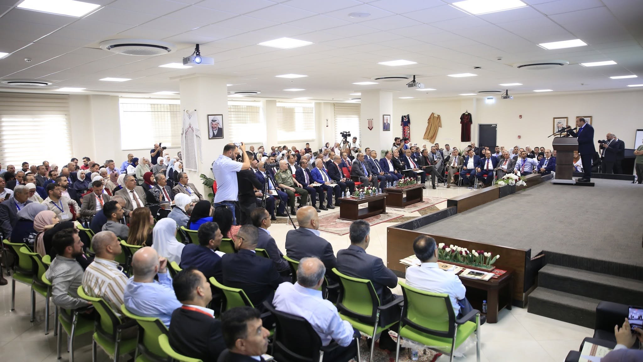 المدرسة الوطنية الفلسطينية للإدارة تعقد مؤتمراً علمياً دولياً حول آفاق التحديث والتطوير المؤسسي في ظل التحول الرقمي والذكاء الاصطناعي ...jpg