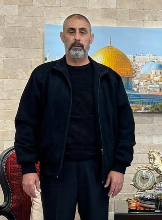 استشهاد أبو رعد الحازم خلال اقتحام منزله بمنطقة الدوار الرئيسي في مدينة جنين.jpg