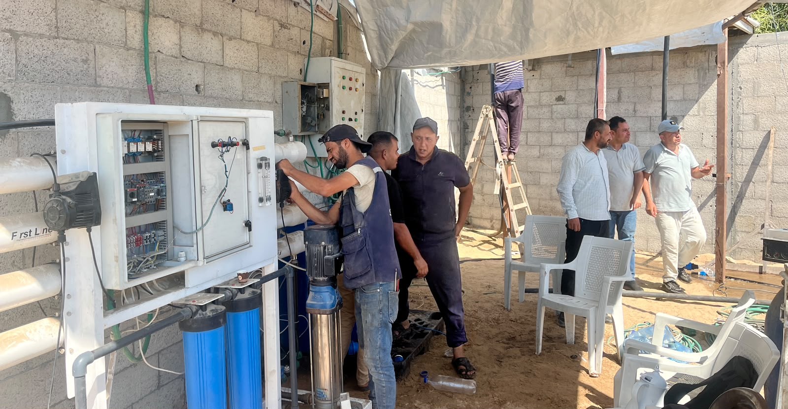 مركز الأغا الطبي وجمعية إغاثة أطفال غزة يدشنان محطة لتحلية مياه الشرب