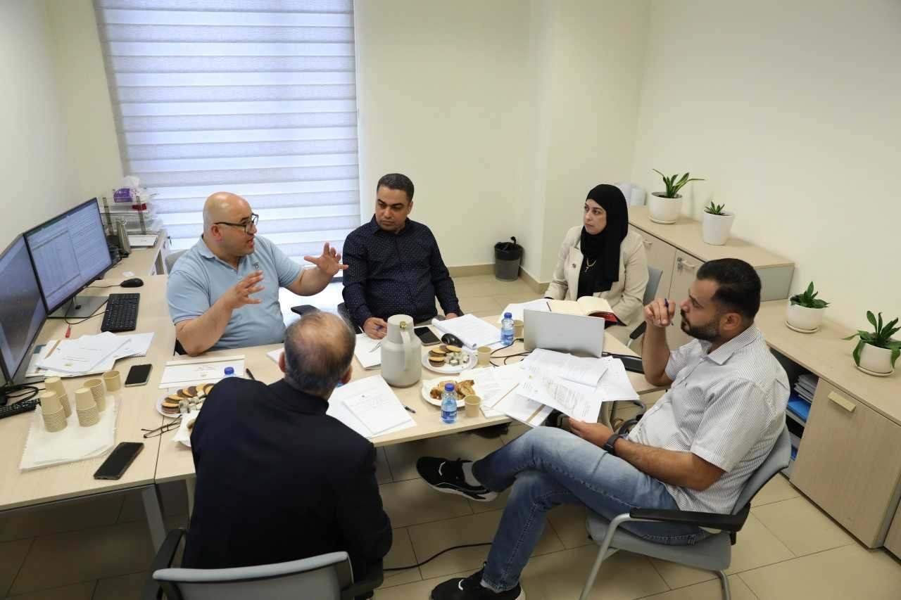 الفريق الوطني لإعداد دليل التجمعات السكانية الفلسطينية لعام 2026.jpg