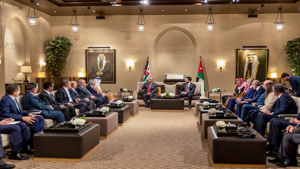 الملك عبدالله الثاني يستقبل أعضاء اللجنة الوزارية العربية المكلفة بالتحرك الدولي لمواجهة السياسات والإجراءات الإسرائيلية غير القانونية في مدينة القدس.jpeg