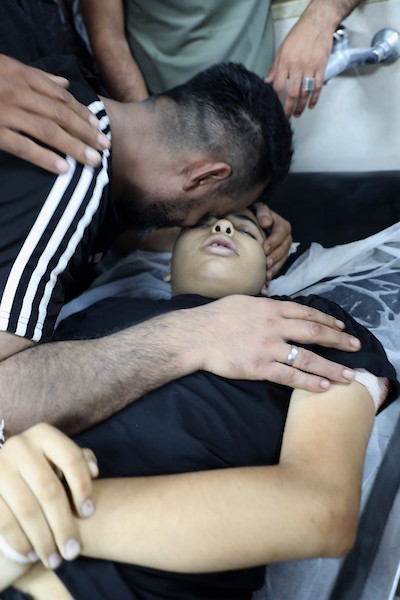 استشهد الطفل إسلام أحمد عجوري (14 عاماً) متأثراً بإصابته برصاص الجيش الإسرائيلي خلال اقتحام مخيم عسكر الجديد شرقي نابلس