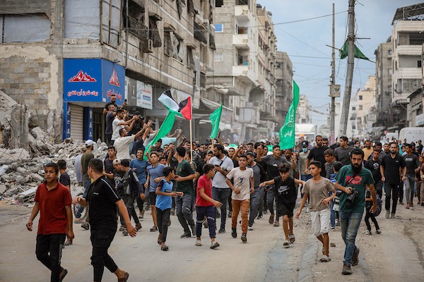 شارك فلسطينيون في جنازة عز الدين البيك، قائد لواء شمال غزة التابع لكتائب عز الدين القسام، الجناح العسكري لحركة حماس، في مدينة غزة يوم 29 سبتمبر/أيلول 2026.صورة: بلال أسامة