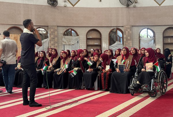 جمعية حراء للتنمية المجتمعية تكرم 60 حافظا وحافظة للقرآن الكريم، في خان يونس، جنوب قطاع غزة، في 6 سبتمبر/أيلول 2026.