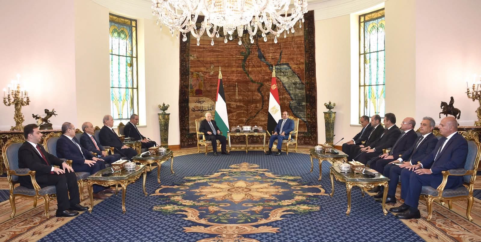 الرئيس عبد الفتاح السيسي يستقبل الرئيس محمود عباس  2.jpg