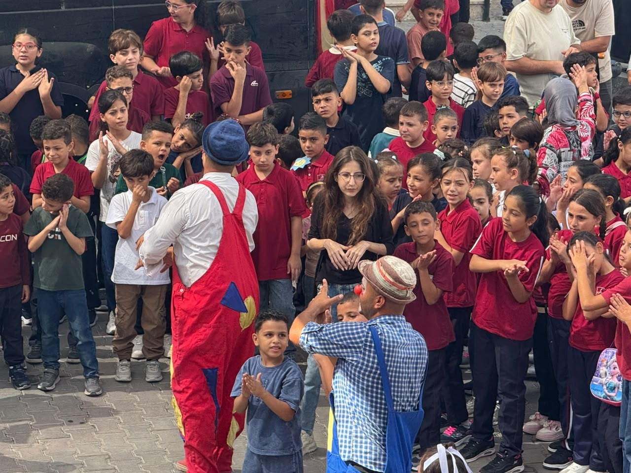 بنك فلسطين يحتفي بعودة طلبة غزة إلى الدراسة بعد 3 أعوام 4.jpg
