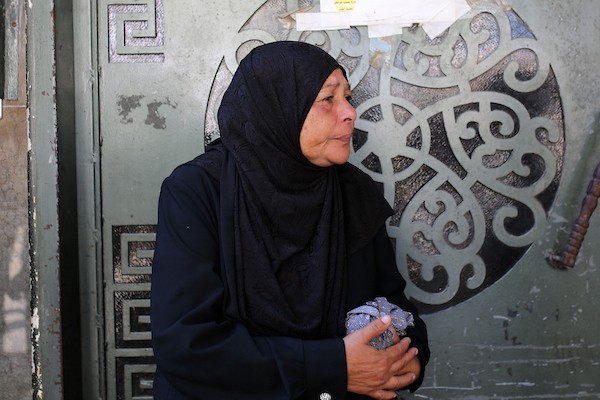 نُقلت جثث فلسطينيين، بينهم أطفال، لقوا حتفهم إثر انهيار مبنى سكني إلى مشرحة مستشفى الشفاء في مدينة غزة في 16 سبتمبر/أيلول 2026. (صورة: محمد صالحة)