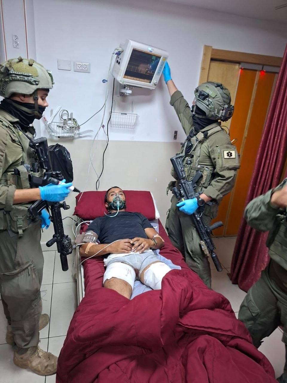 دوفدوفان تعتقل فلسطينيًا داخل مستشفى في رام الله.jpg