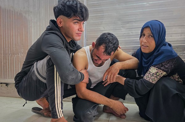 ودّع المشيّعون جثمان الطفل إسماعيل البردويل، 14 عامًا، في مجمع ناصر الطبي بخان يونس، جنوب قطاع غزة، في 21 سبتمبر/أيلول 2026. صورة: طارق محمد