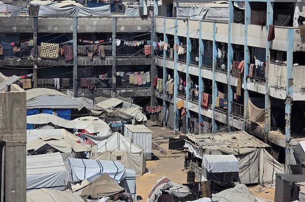 لاجئون فلسطينيون في مدارس بخان يونس، جنوب قطاع غزة، في 12 سبتمبر/أيلول 2026. (صورة: طارق محمد)