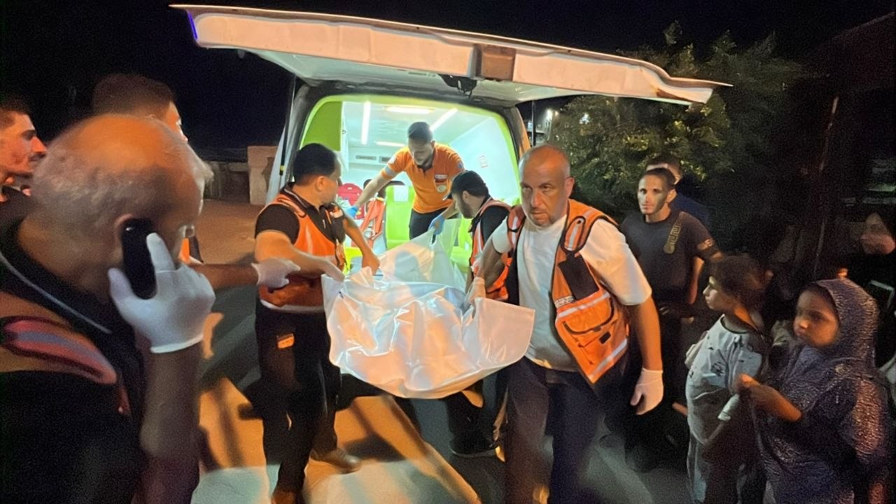 3 شهداء و5مصابين في غارة من مسيرة في محيط منطقة القبة بمواصي مدينة خان يونس جنوبي قطاع غزة 3.jpg