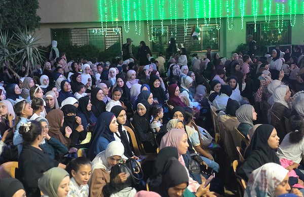 حفل تخريج 180 طالبًا وطالبة من كلية العلوم التطبيقية الجامعية، ضمن دفعة «فينيكس»، في خان يونس، في 27 سبتمبر/أيلول 2026. تصوير: طارق محمد