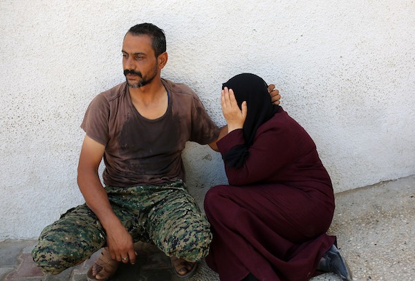 جنازة محمد القاضي، الذي توفي متأثراً بجراحه التي أصيب بها في غارة إسرائيلية استهدفت خيمة تأوي نازحين فلسطينيين في منطقة أضواء بخان يونس، جنوب قطاع غزة، في 3 سبتمبر/أيلول 2026. (صورة: طارق محمد)