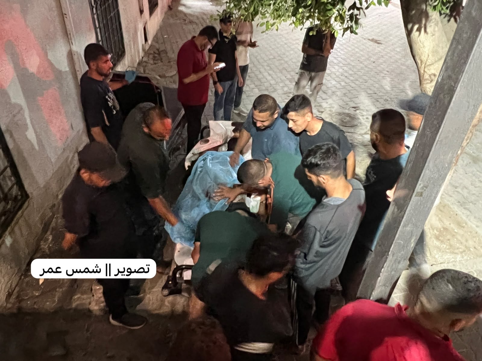 استهداف مركبة في شارع الصفطاوي شمال غرب مدينة غزة 11.jpg