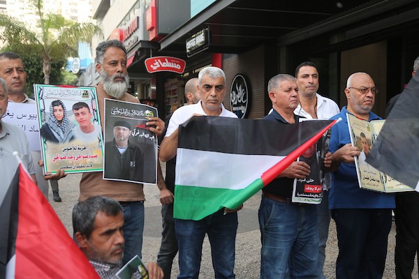 شارك فلسطينيون في مسيرة تضامنية مع الأسرى في السجون الإسرائيلية، في مدينة نابلس بالضفة الغربية، بتاريخ 29 سبتمبر/أيلول 2026.. (صورة: محمد ناصر )