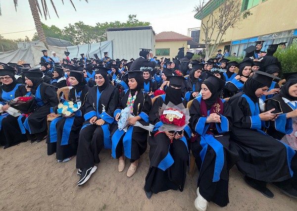 حفل تخريج 180 طالبًا وطالبة من كلية العلوم التطبيقية الجامعية، ضمن دفعة «فينيكس»، في خان يونس، في 27 سبتمبر/أيلول 2026. تصوير: طارق محمد