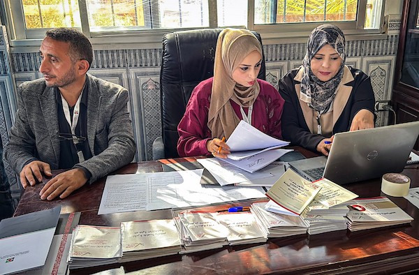 مقرّ المفوضية المركزية للانتخابات بدير البلح، وسط قطاع غزة، في 26 سبتمبر/أيلول 2026.(صورة: أحمد إبراهيم)