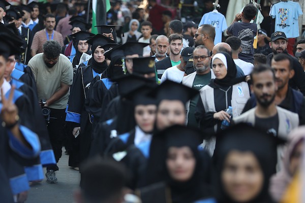 حفل تخرج في كلية العلوم التطبيقية الجامعية بمخيم النصيرات للاجئين وسط قطاع غزة في 24 سبتمبر/أيلول 2026. تصوير: حسن الجدي
