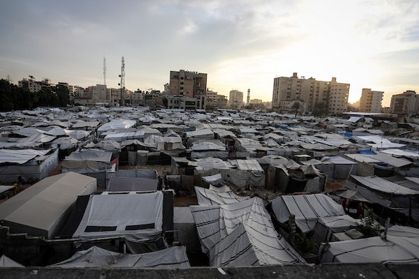 في الأول من أكتوبر/تشرين الأول 2026، اكتظت الخيام التي تؤوي نازحين فلسطينيين بين المباني المدمرة في وسط مدينة غزة، بينما تستعد العائلات لفصل الشتاء وسط ظروف إنسانية صعبة.(صورة: بلال أسامة)