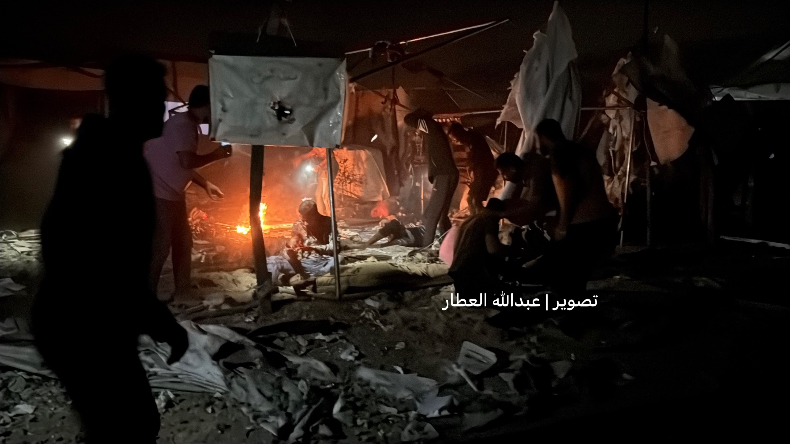 شهداء جراء غارة أسرائيلية بطائرة أنتحارية بالقرب من مسجد خالد بن الوليد منطقة معسكر خانيونس.jpg