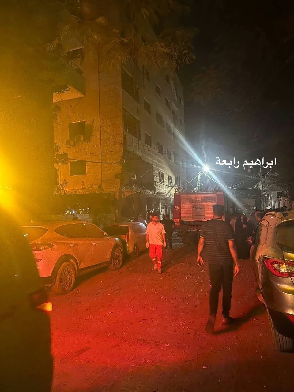 العمارة المستهدفة قبل قليل قرب دوار حيدر بغزة.jpg