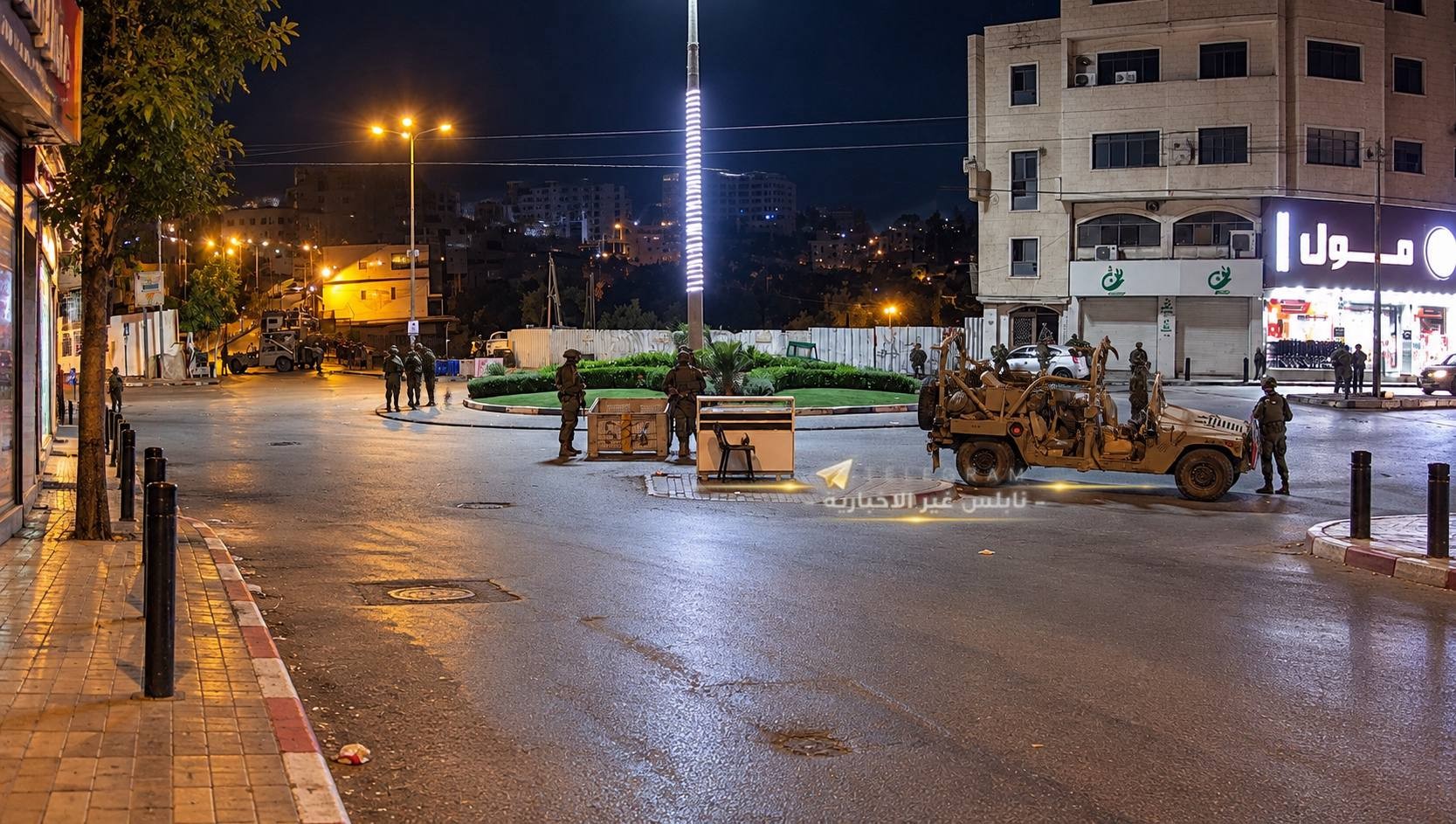 جانب من اقتحام قوات الاحتلال الواسع لمدينة الخليل وتهجير سكان عدة احياء قسراً.jpg