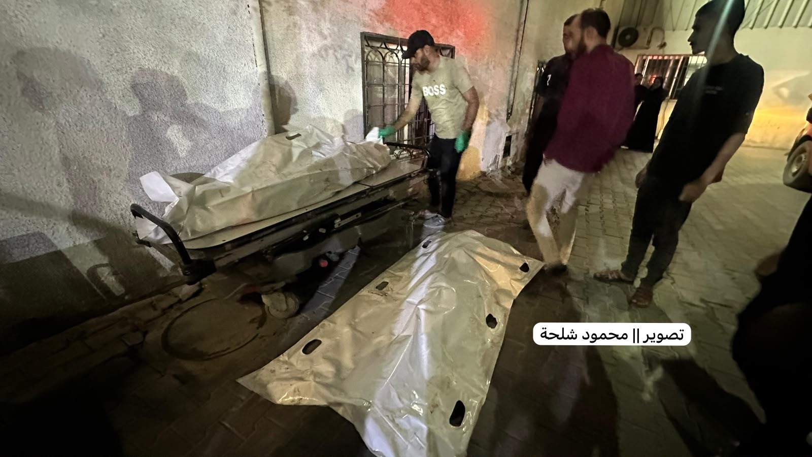 شهيدان في مستشفى الشفاء.jpg