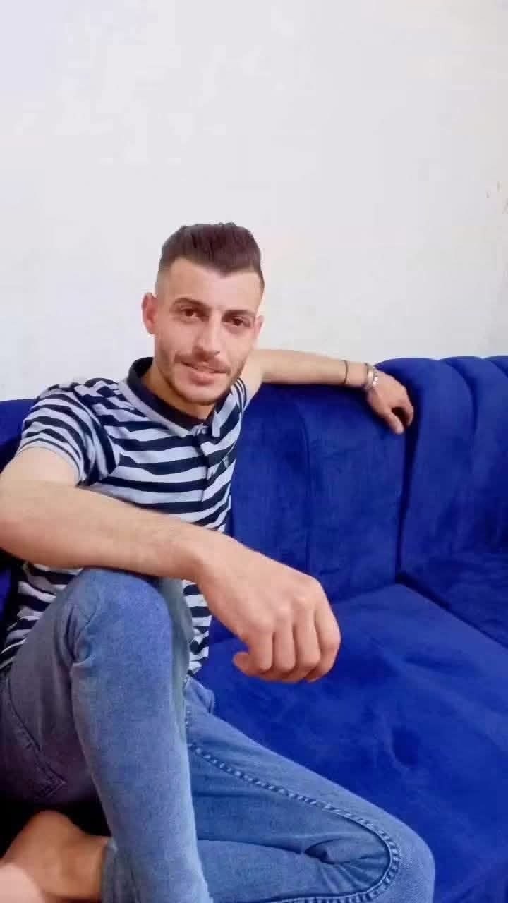 لشهيد الشاب محمد طلعت عقل.jpg