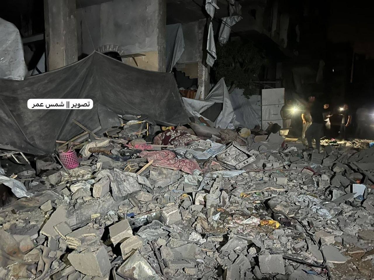 آثار الدمار الكبير جراء قصف طيران الاحتلال منزلاً قرب محطة ياسين في حي الصفطاوي، شمال قطاع غزة. ...jpg