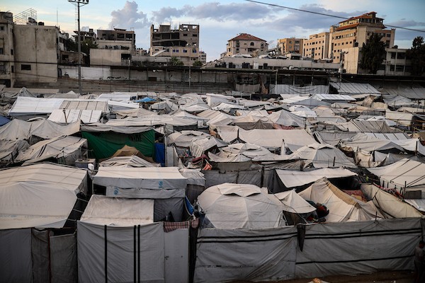 في الأول من أكتوبر/تشرين الأول 2026، اكتظت الخيام التي تؤوي نازحين فلسطينيين بين المباني المدمرة في وسط مدينة غزة، بينما تستعد العائلات لفصل الشتاء وسط ظروف إنسانية صعبة.(صورة: بلال أسامة)