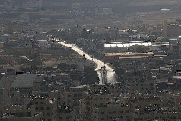 انتشرت قوات الاحتلال الإسرائيلية في شوارع مدينة نابلس بالضفة الغربية فجر الأول من أكتوبر/تشرين الأول 2026. (صورة: محمد ناصر)