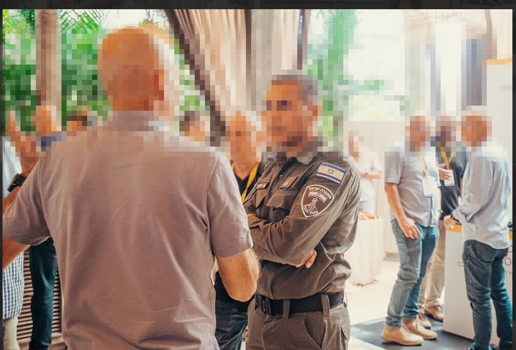 صورة من المؤتمر مع إخفاء الوجه 1.jpg