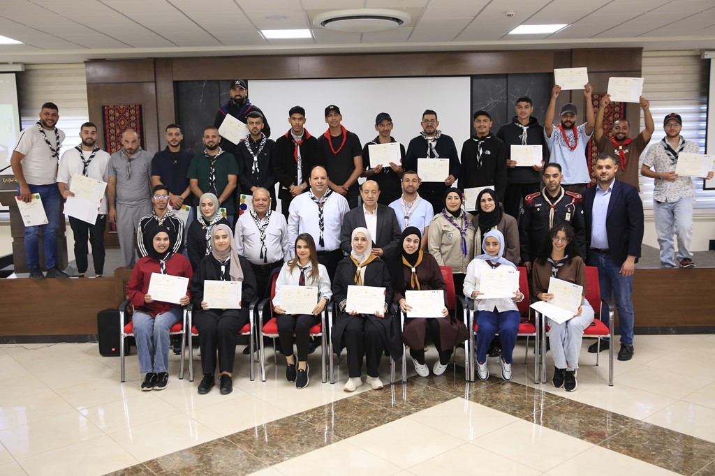 المدرسة الوطنية الفلسطينية للإدارة تختتم الورشة الوطنية للحماية من الأذى والآذان الصاغية