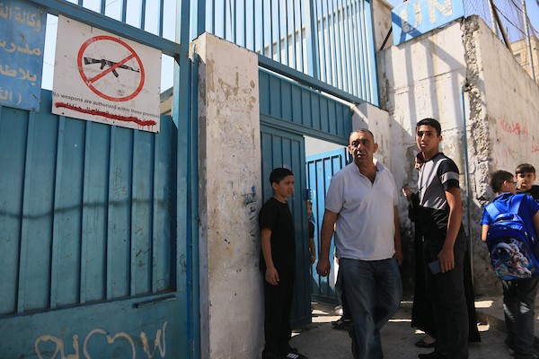 طلبة فلسطينيون يشاركون في اعتصام أمام مدرسة تابعة لوكالة «الأونروا» في مخيم بلاطة شرقي نابلس، في 8 أكتوبر/تشرين الأول 2026.تصوير: محمد ناصر