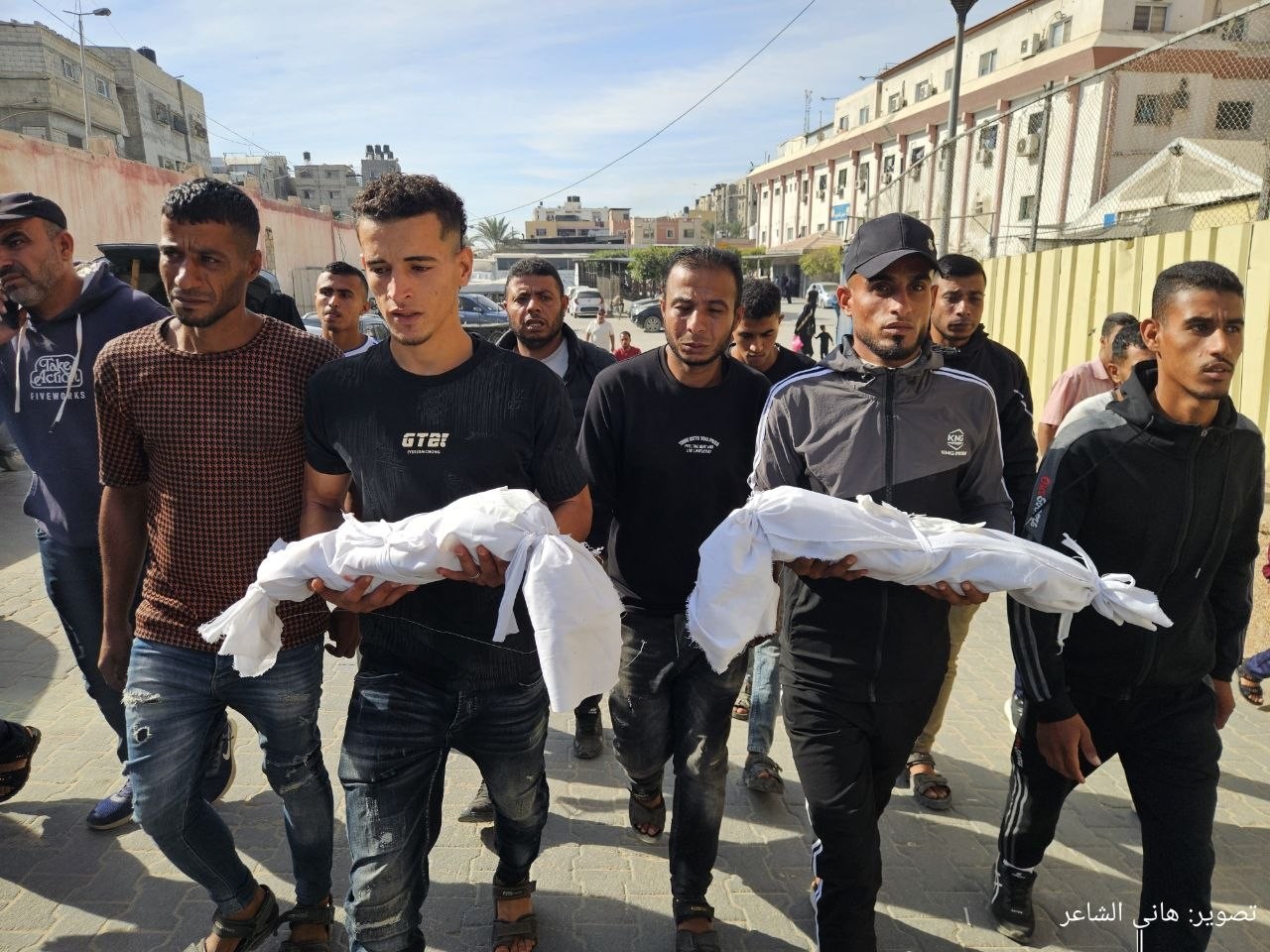 وفاة طفلين إثر حريق في خيمة بمواصي خان يونس وهم حبيبة زنون وأيسل أبو صهيبان.jpg