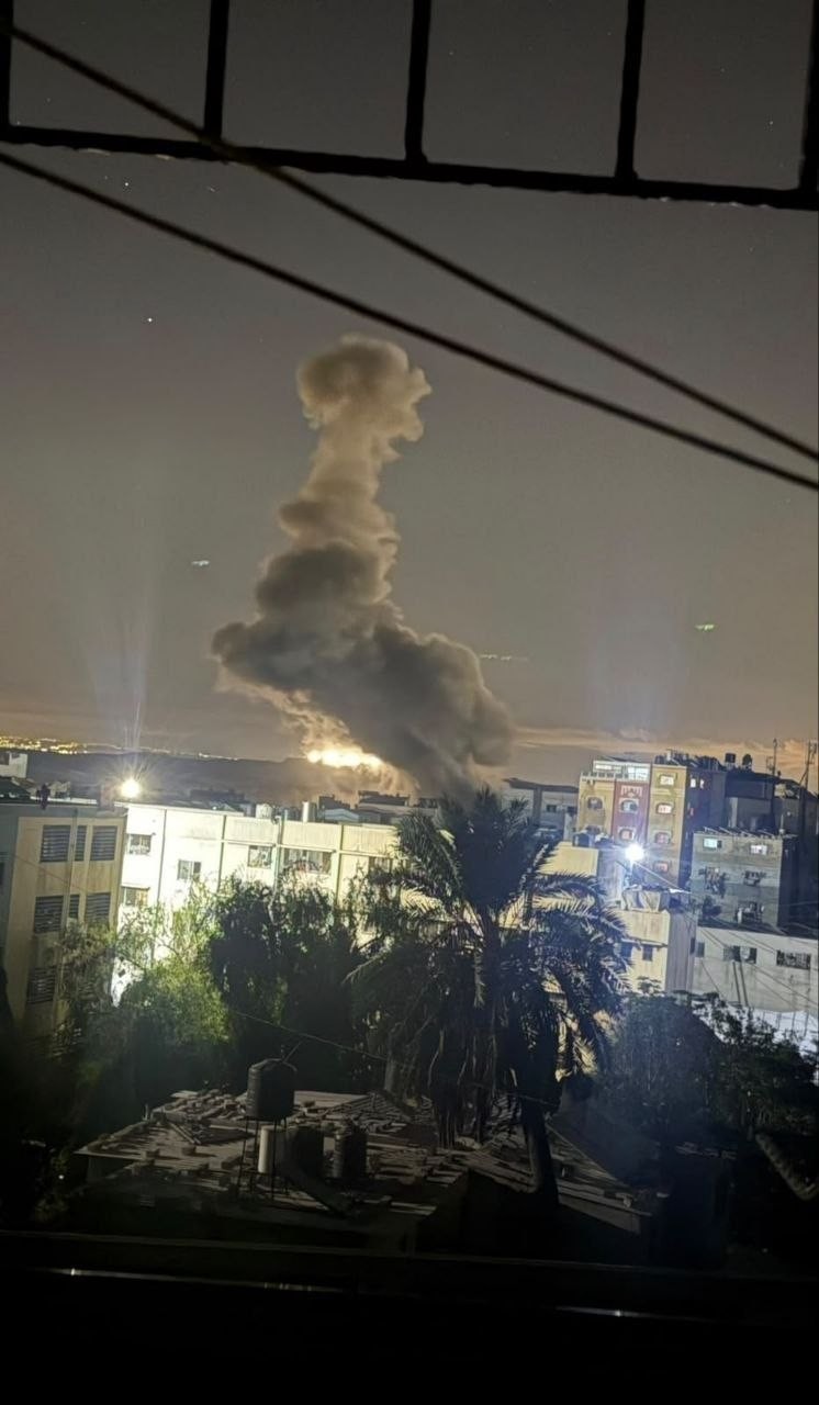 الربوت الاخير الذي تم تفجيره من قبل جيش الاحتلال داخل مناطق سيطرته في حي التفاح شرقي مدينة غزة.jpg